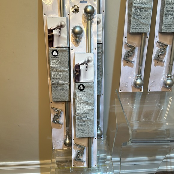 Drapery Rod set nickel finish Home trends 28”-48”, BNIB - Picture 3 of 6